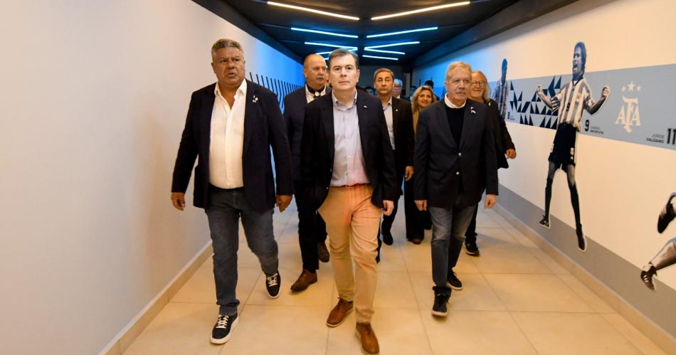 El gobernador Zamora inauguroacute el nuevo edificio de la secretariacutea de Deportes y Recreacioacuten