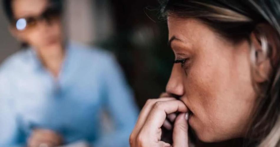 NEGACIÓN La persona abandona el tratamiento porque piensa que quieren hacerla pasar por loca o que la envenenan o le hacen daño