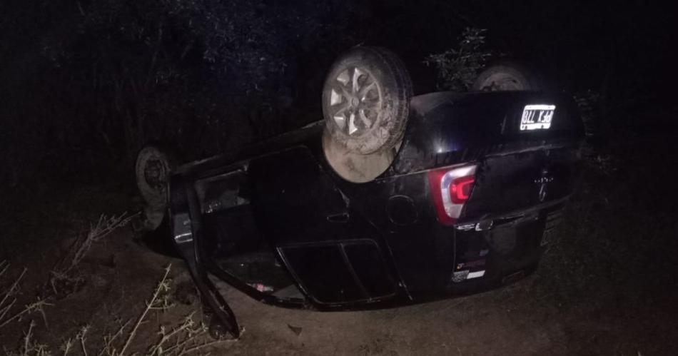 El vuelco ocurrio este lunes a la madrugada en Ruta 2