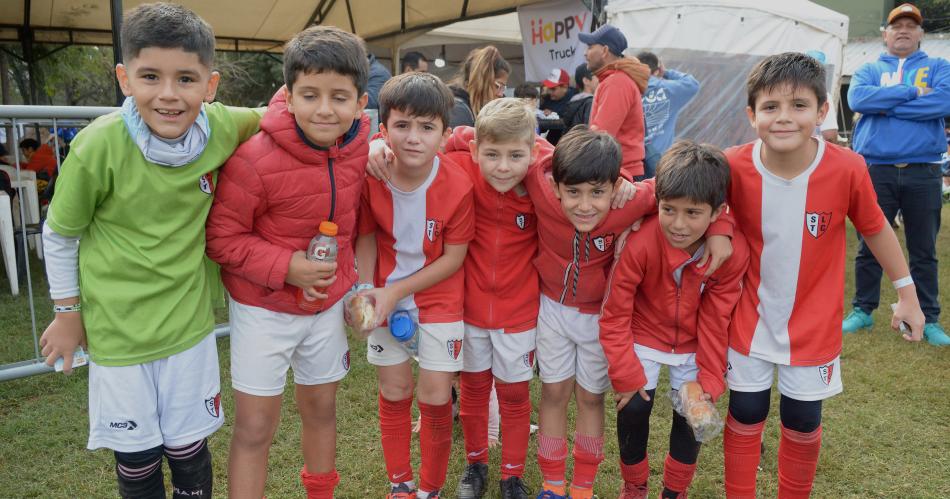 GRAN ENCUENTRO DE FUacuteTBOL INFANTIL