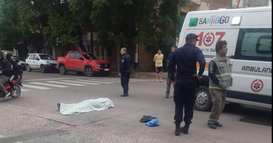 A MEDIA MAÑANA- La Justicia ordenó una autopsia Los testigos revelaron que el camión transitaba en reversa por Rivadavia Su conductor aprehendido