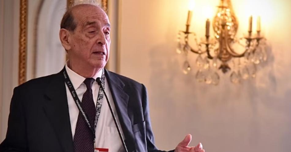 RICARDO ARRIAZU El economista ms escuchado por la Casa Rosada se refirió a la situación económica