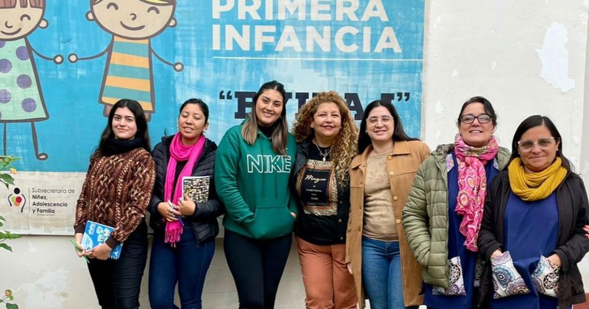 Estudiantes de 2deg antildeo de la carrera de Trabajo Social inician sus praacutecticas