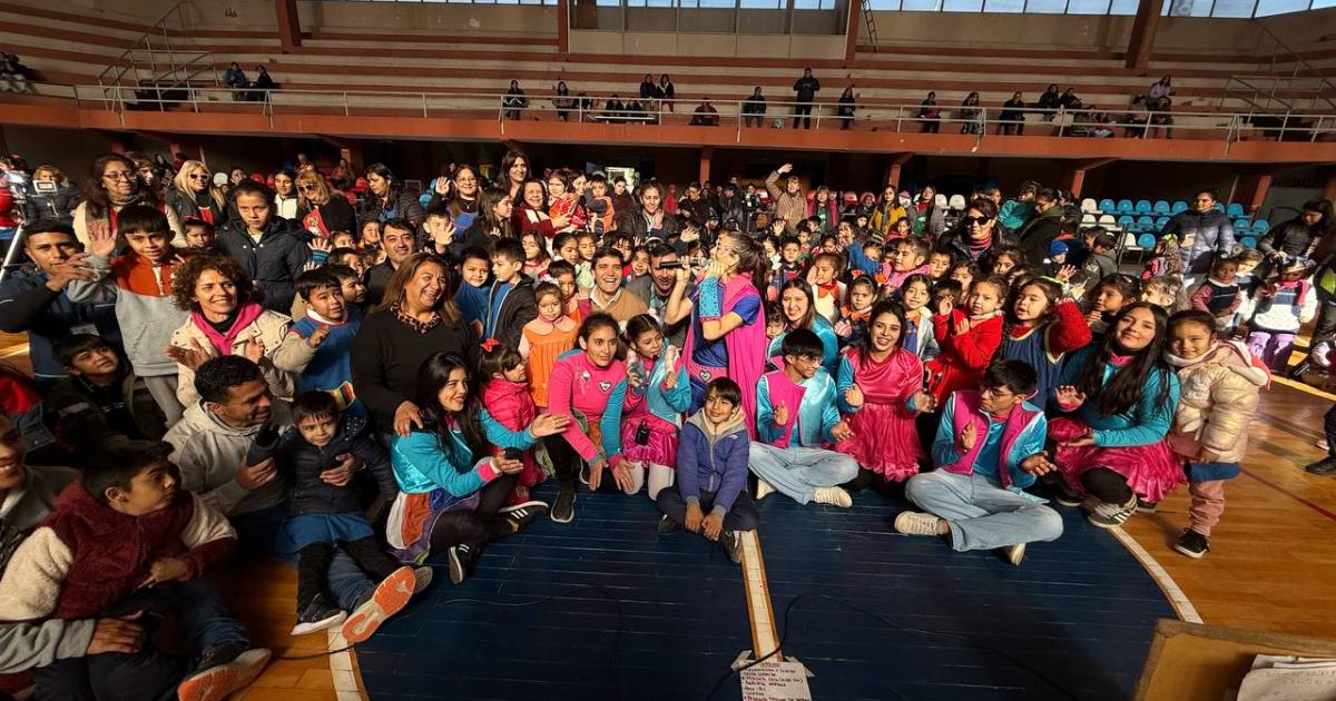 Las Termas- emotiva celebración del Día de la Maestra Jardinera y de los Jardines de Infantes