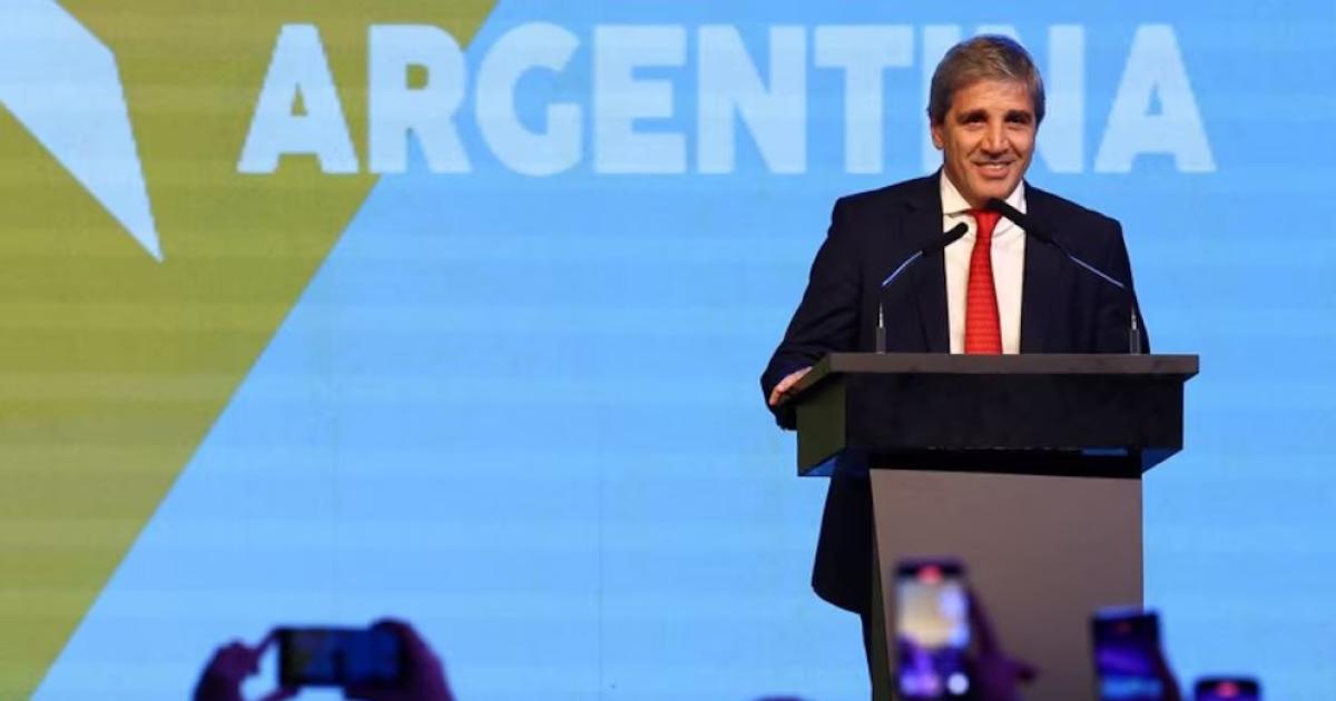 Caputo destacó la caída de precios en electrodomésticos y aluminio tras el fin del cepo