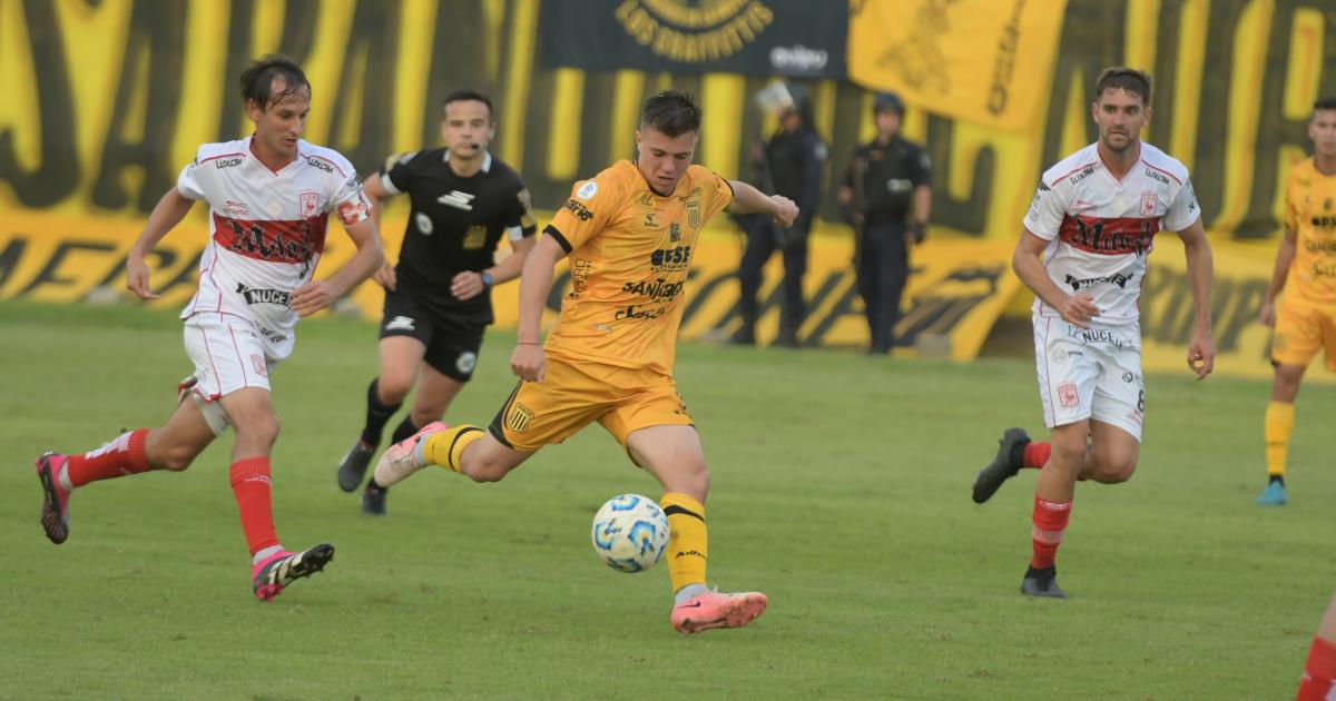 Mitre visita a Caseros para acercarse al reducido