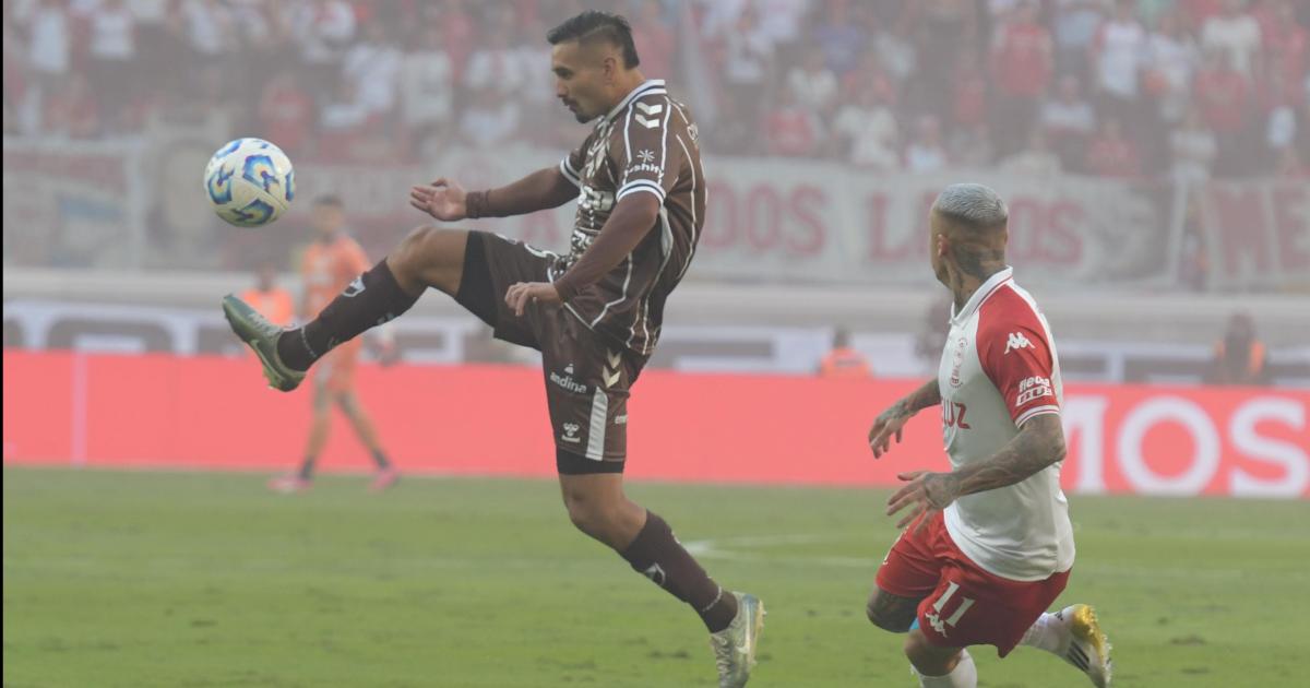 Galeriacutea- Miraacute las mejores imaacutegenes de la final entre el globo y el calamar