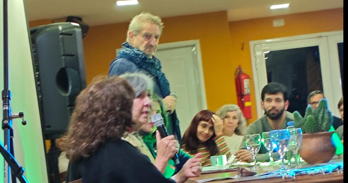 Croacutenicas entre el liacutemite de la locura y la cordura