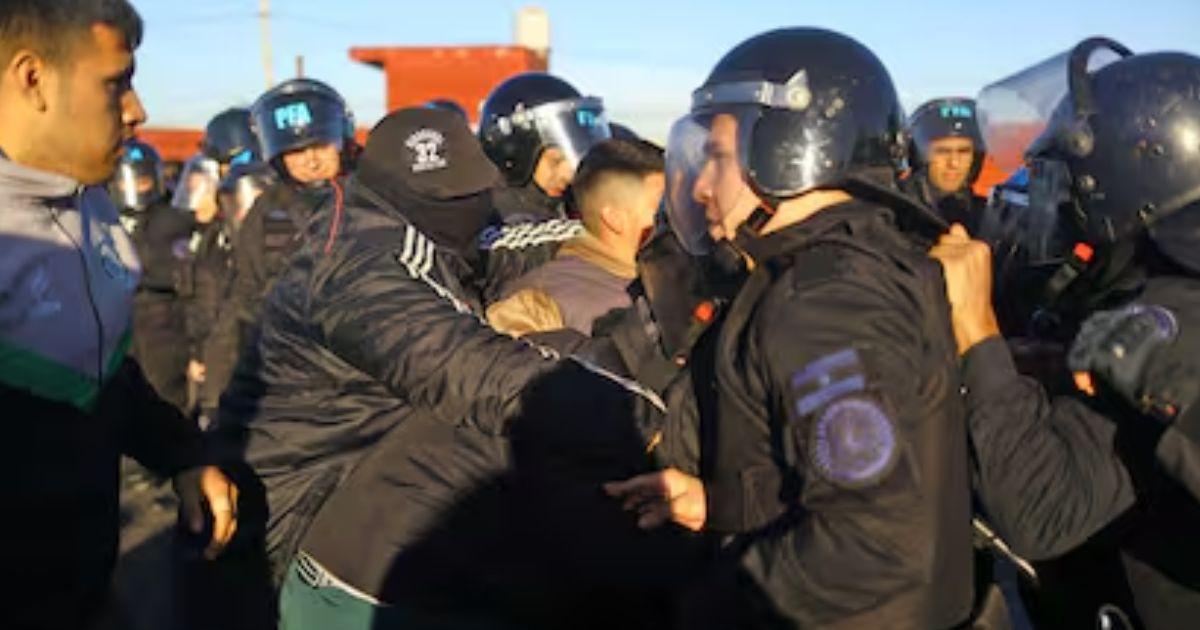 Los feriantes reclaman la apertura del predio Aseguran que es una fuente de trabajo de la que dependen entre 30 y 40 mil familias