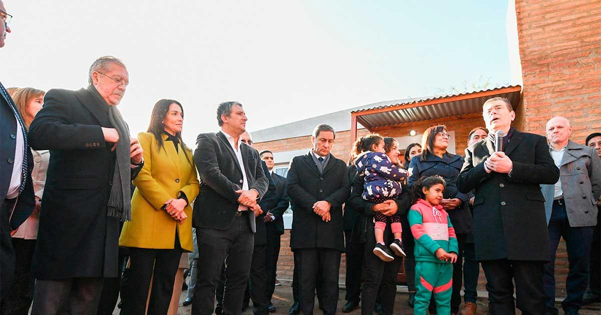 Ministros y autoridades locales acompañaron al gobernador