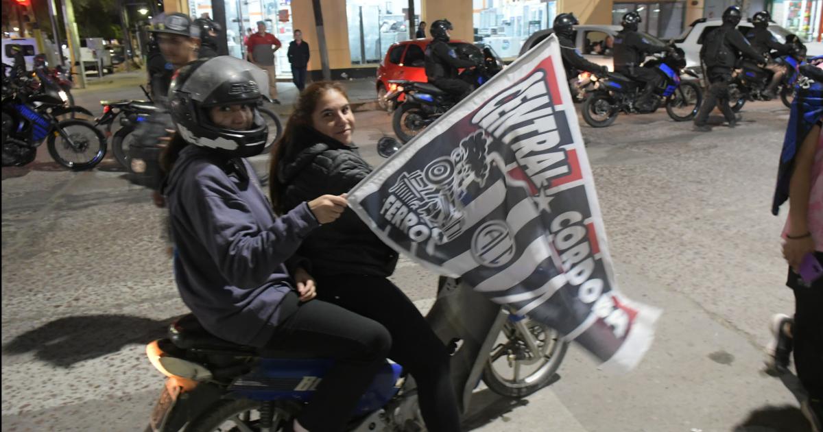 Pasioacuten fervor y alegriacutea por un cumpleantildeos muy especial de ferroviario