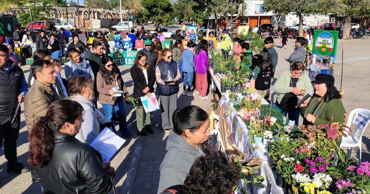 Hubo compromiso y creatividad en la 3ordf EcoFeria de Fernaacutendez