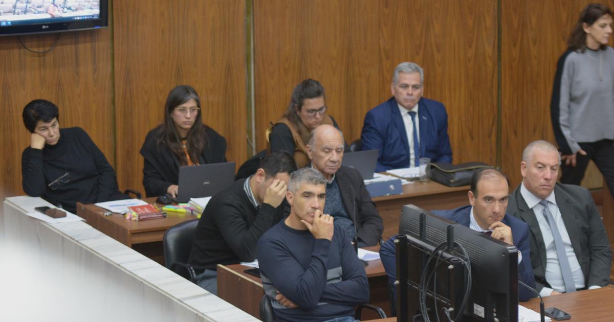COMPLEJIDAD- El tribunal debate la suerte inmediata de los cinco gendarmes por homicidio culposo algunos presentes en Santiago del Estero otros vía tecnología
