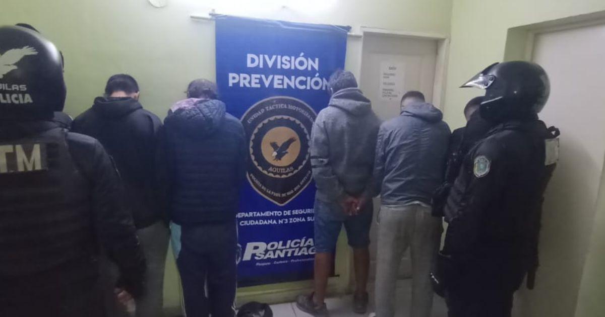 La policía detuvo a varias personas implicadas en el hecho