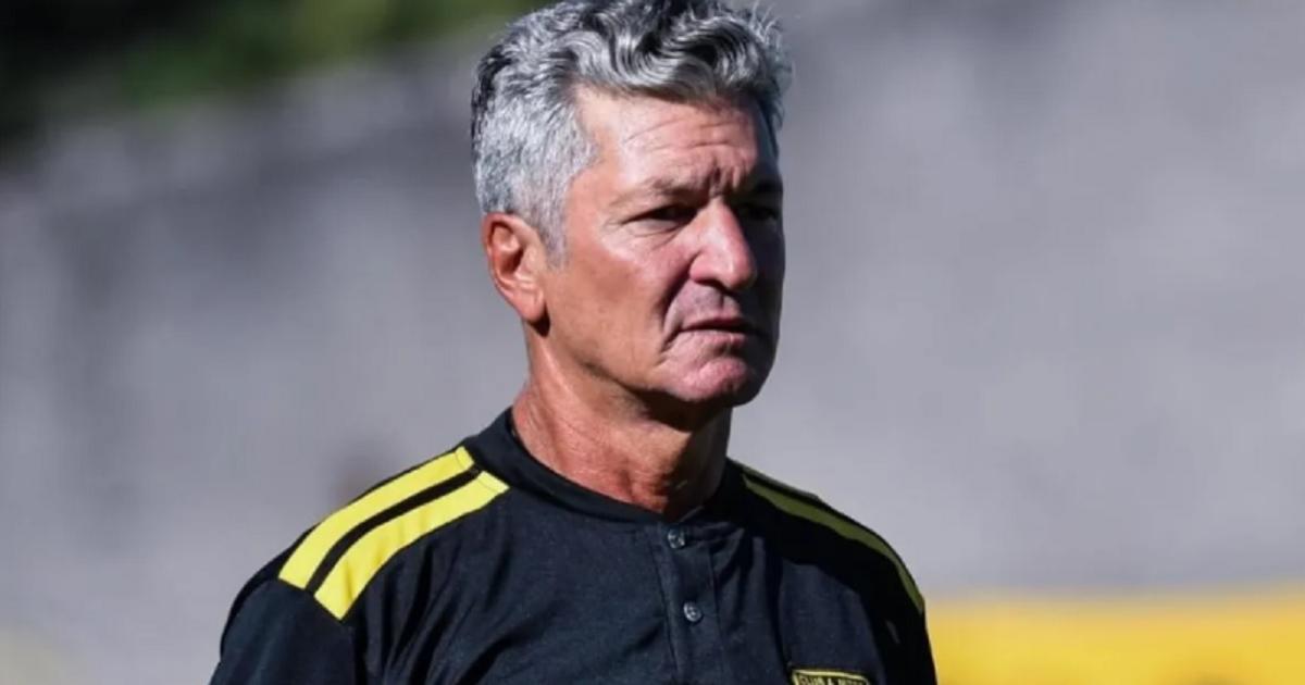 Mario Sciacqua se despidioacute de Mitre tras una emotiva victoria- Me quedeacute sin fuerzas