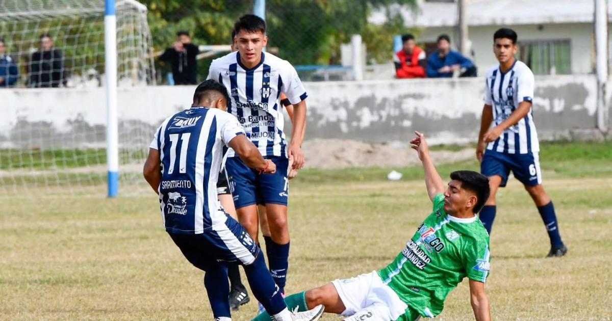 Sarmiento cayoacute en Formosa y perdioacute terreno en la lucha por la cima