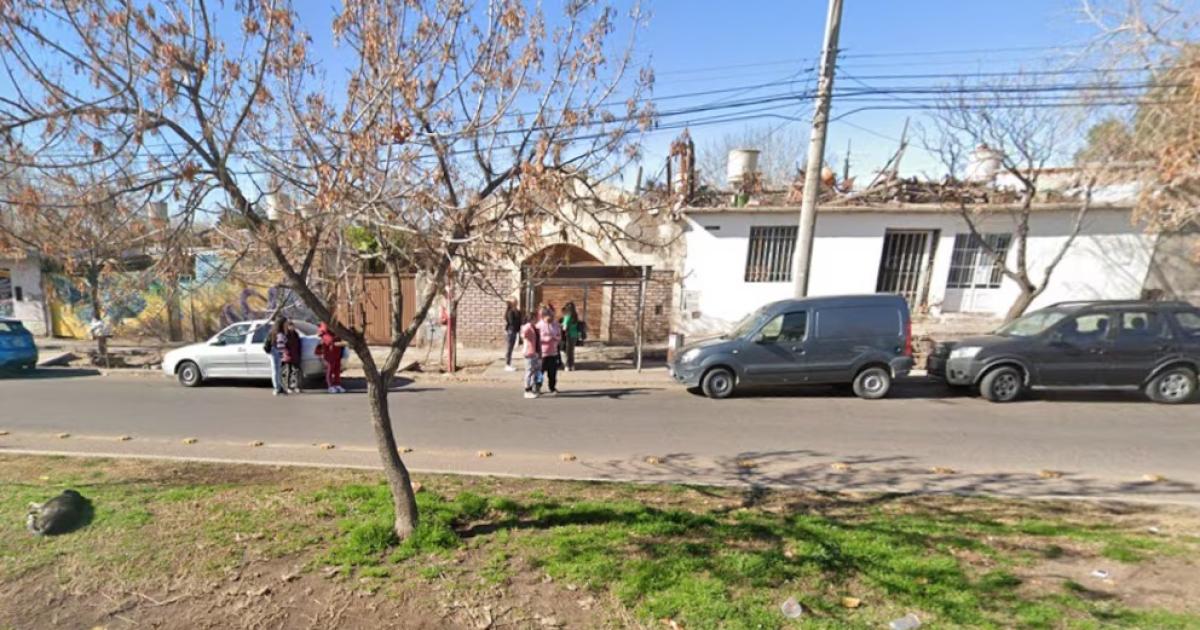 Un hombre fue asesinado a balazos mientras jugaba a las cartas con sus amigos