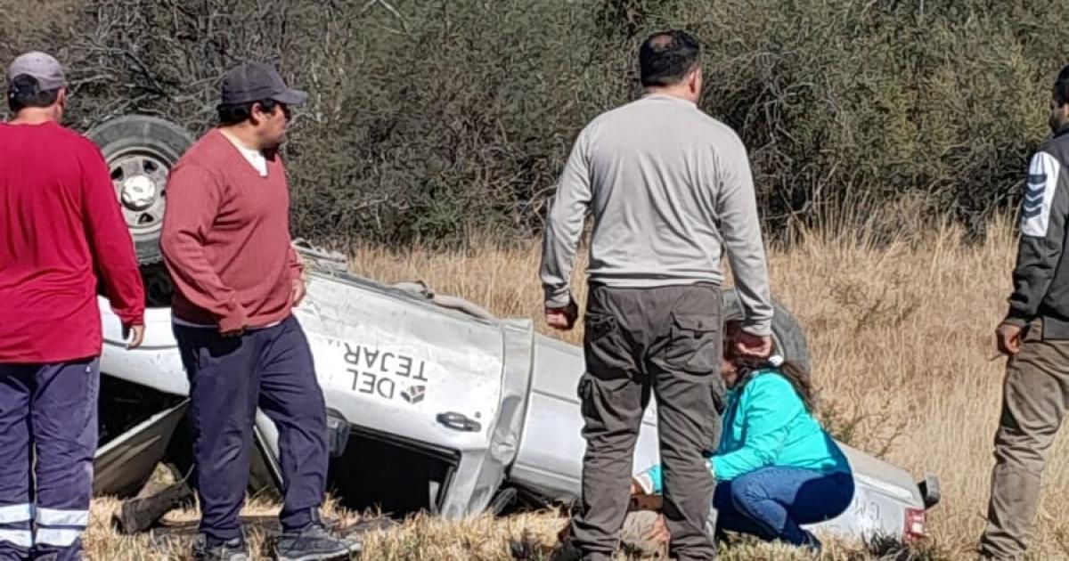 LUTO Y DESTROZOS- Los policías y bomberos trabajaron en el rescate de las víctimas fatales y heridos No pudo establecerse cómo sobrevino el impacto menos responsabilidades