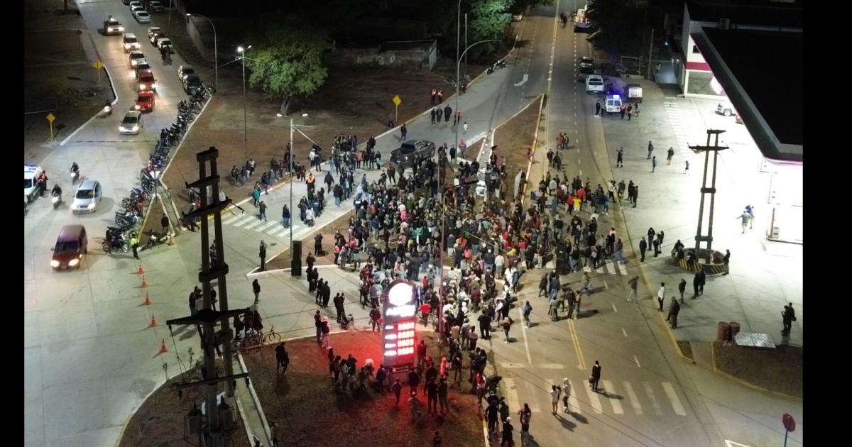 La obra tiene por objetivo resolver las problemticas históricas del trnsito local