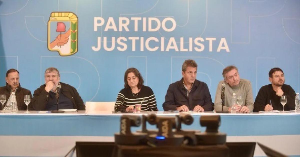 Se reunió el PJ y prepara una marcha para acompañar a CFK a su lugar de detención