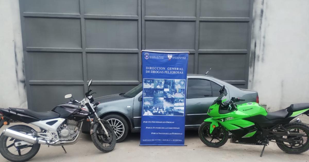 VIDEOS Cayoacute banda narco en La Catoacutelica- secuestraron cocaiacutena motos de alta gama y casi 2 millones