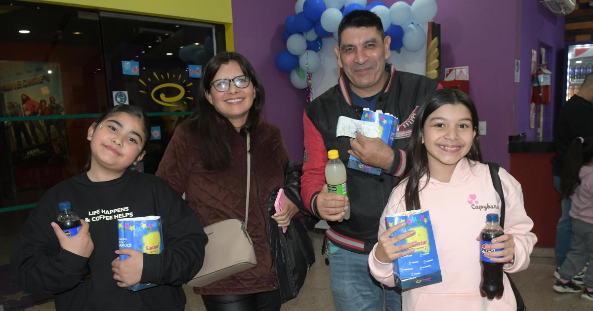 NOCHES DE PELIacuteCULA