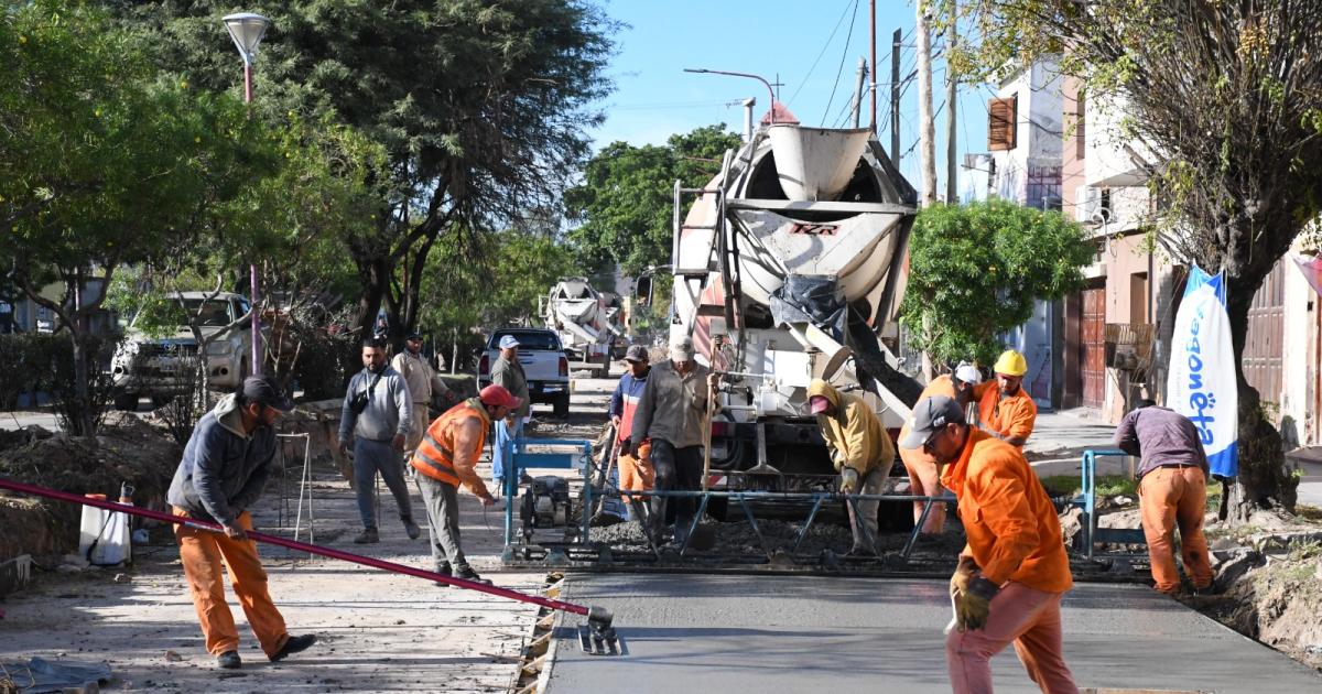 Desde este lunes cierran el cruce de Av Colón y Av Rivadavia por obras