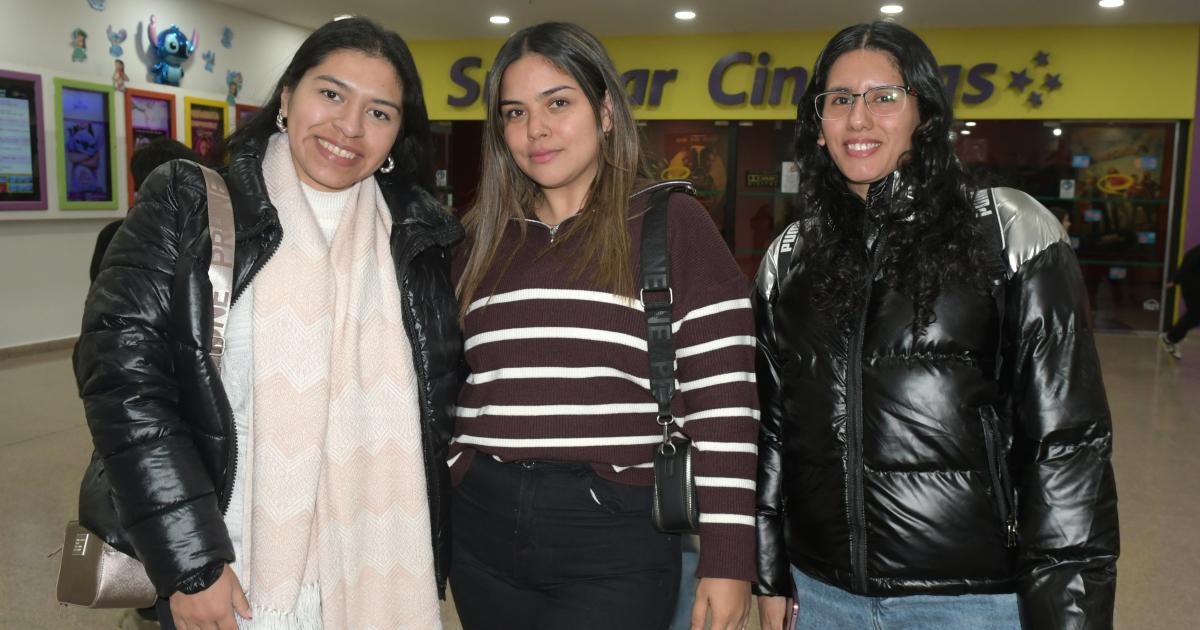 NOCHES DE PELIacuteCULA