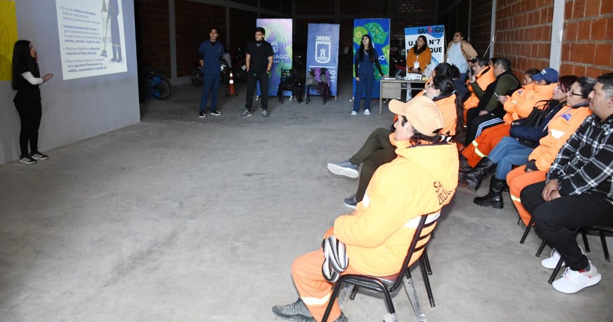 Recoleccioacuten y barrido participoacute de una  capacitacioacuten para prevenir lesiones