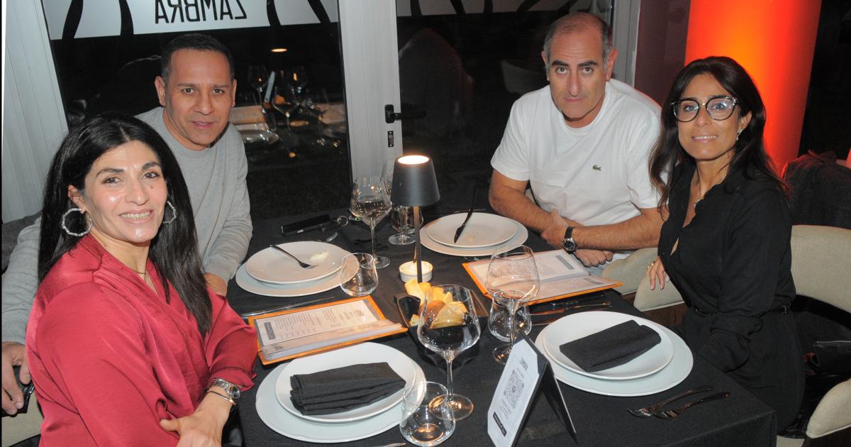 FESTEJO AL RITMO DE VINTAGE BAND 