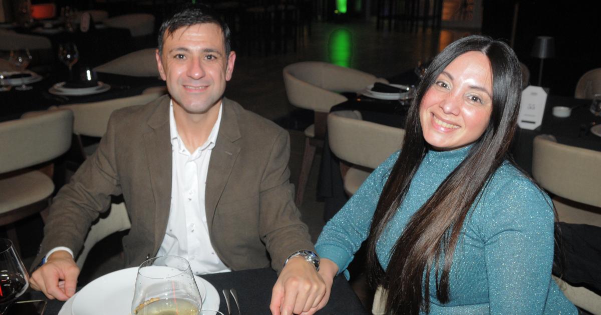 FESTEJO AL RITMO DE VINTAGE BAND 