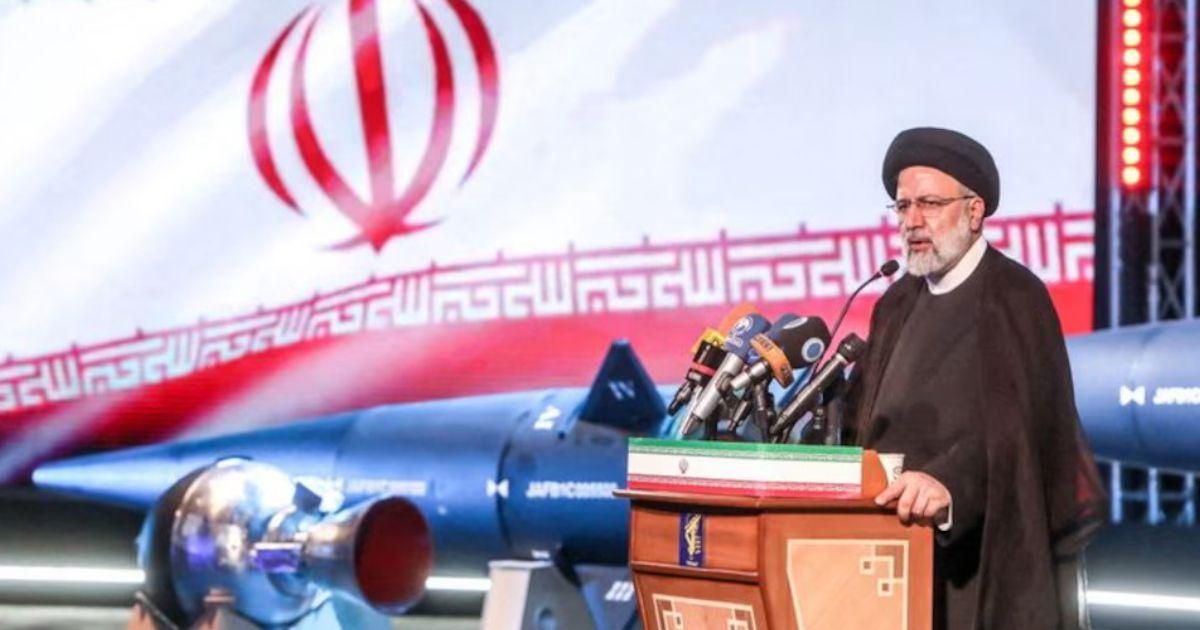 El líder iraní en la presentación del misil