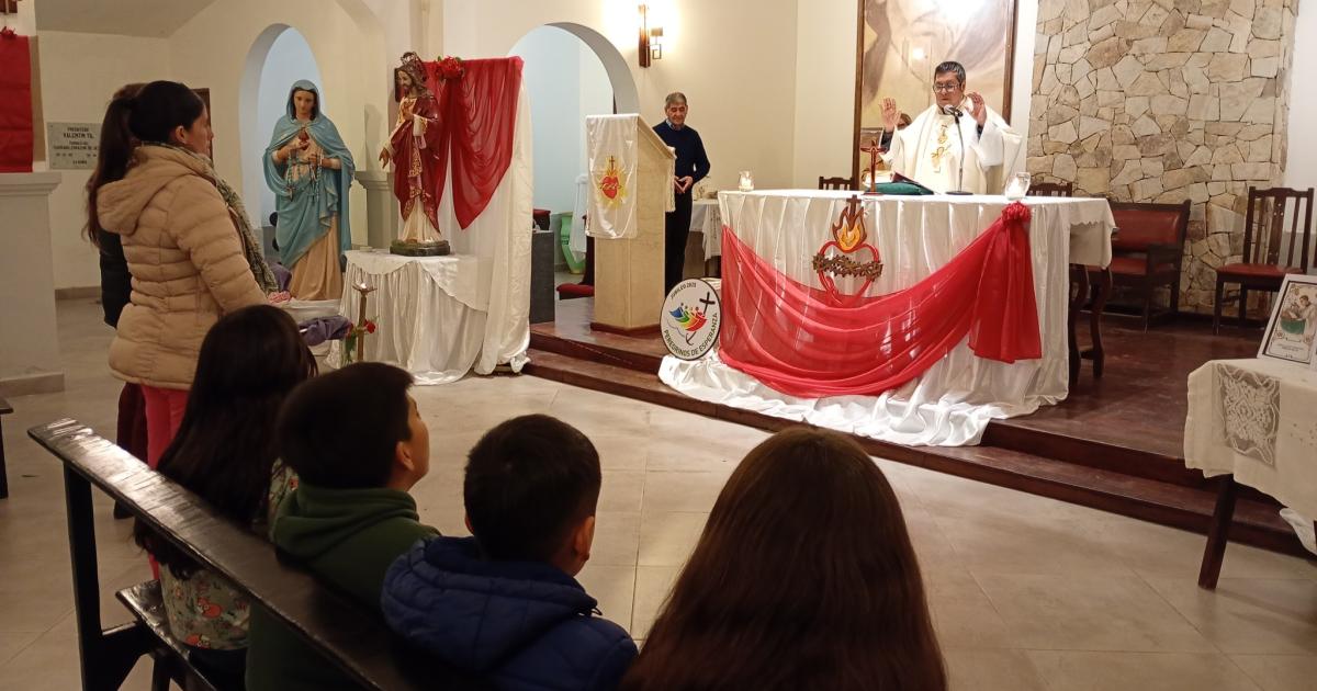 La parroquia Sagrado Corazoacuten transita hacia su fiesta patronal