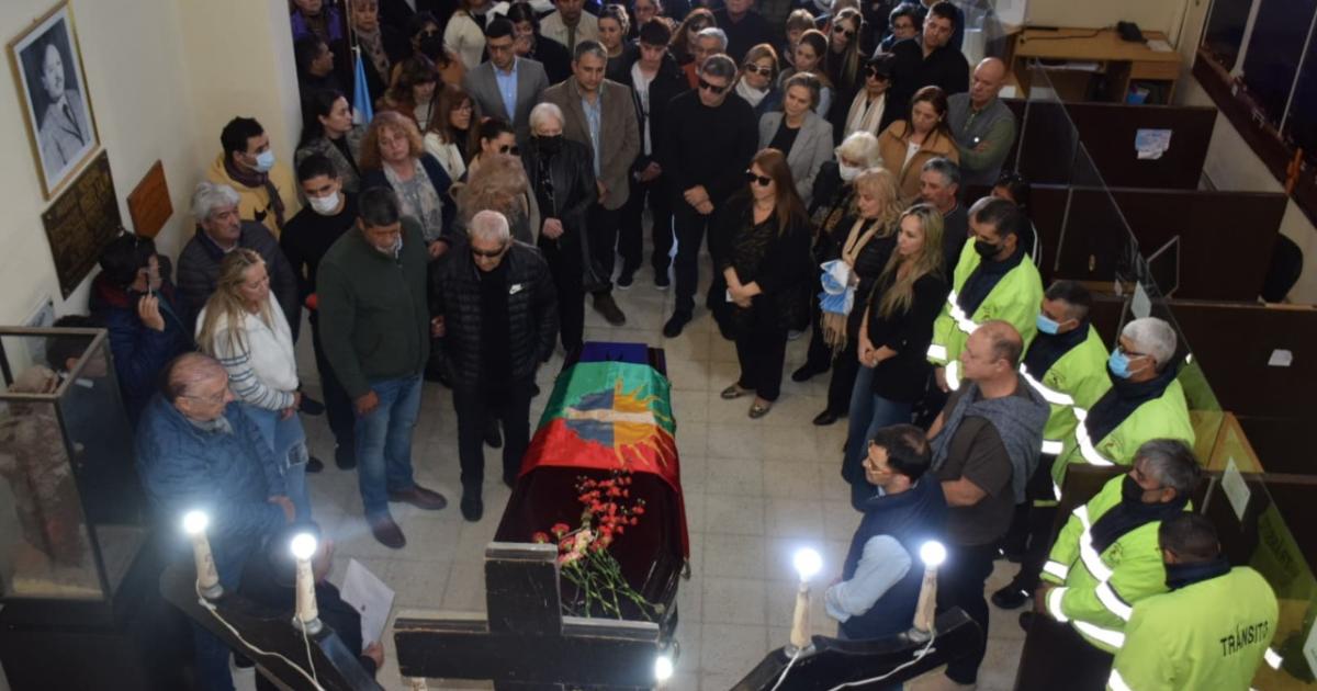 Conmocioacuten en Friacuteas por la sorpresiva muerte del ex intendente Carlos Bustamante