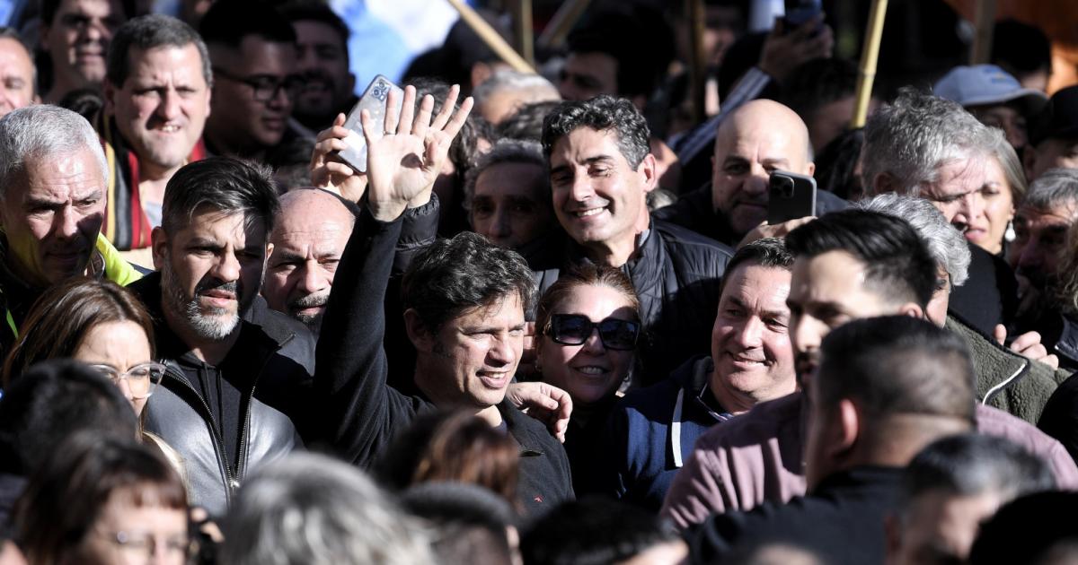 Kicillof participoacute de la marcha en apoyo a Cristina Fernaacutendez de Kirchner