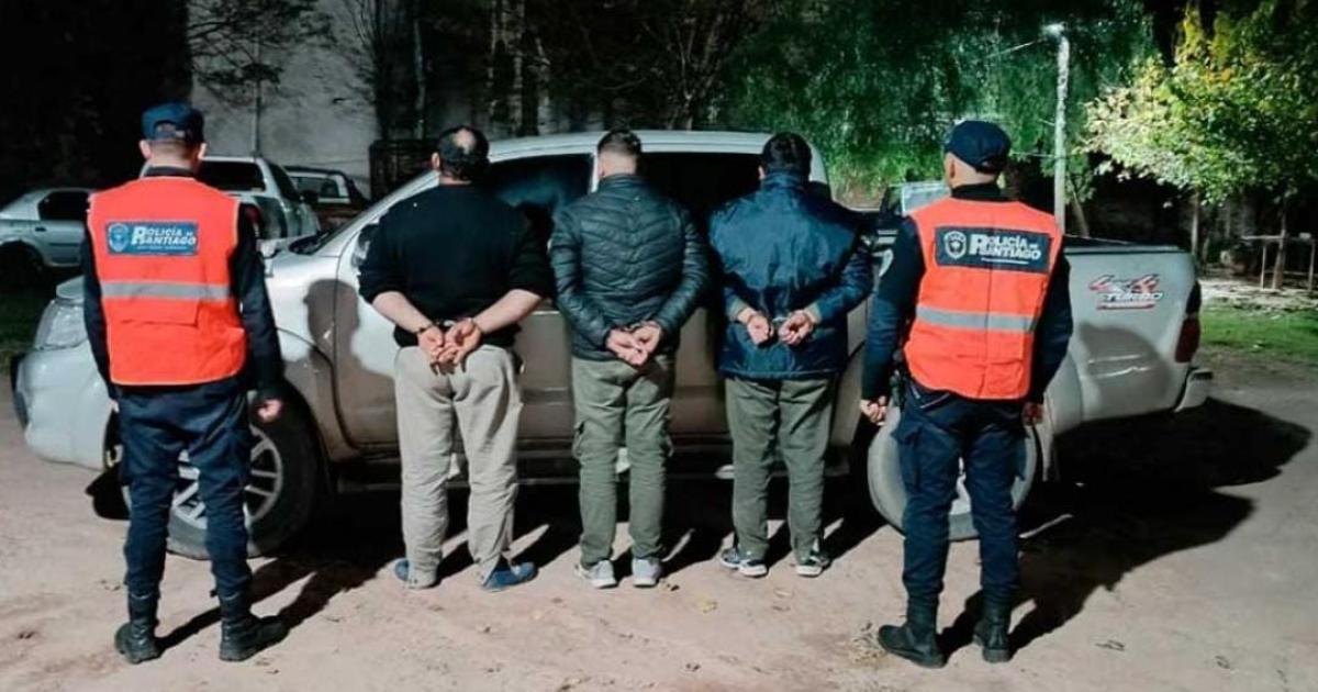 COLETAZOS- Fueron detenidos un encargado un peón y un vecino del campo Segn la hipótesis fiscal habría ms cómplices que reinan en la región en 4 x 4 sin ingresos que las justifiquen