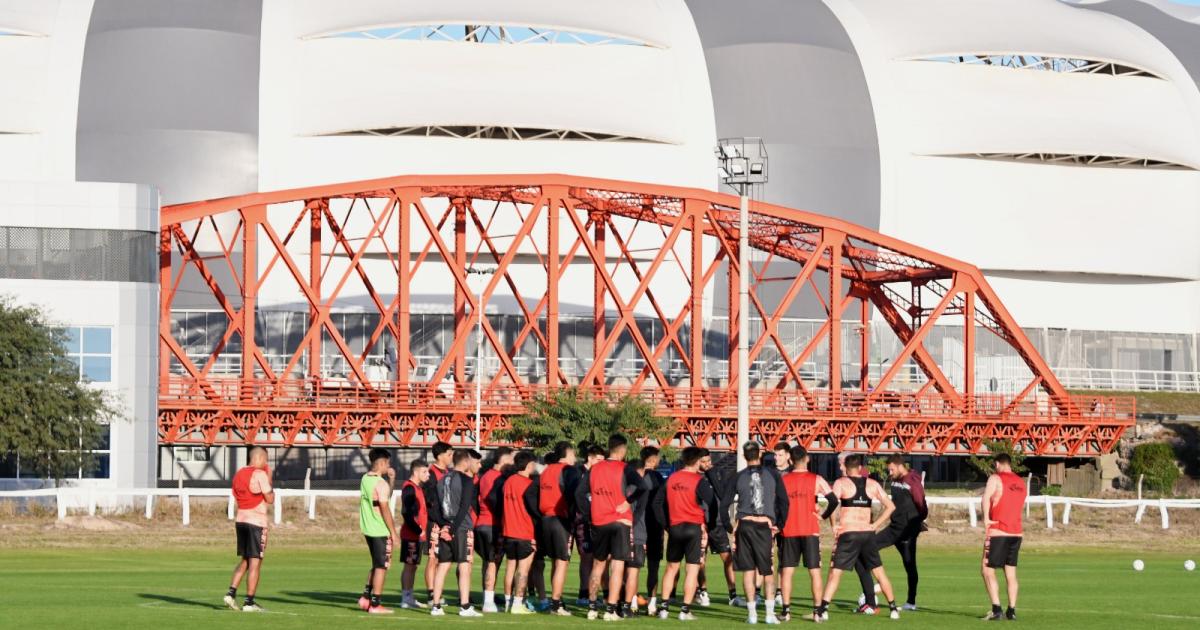 A la espera de refuerzos el Ferro se entrenoacute en el Centro de Alto Rendimiento