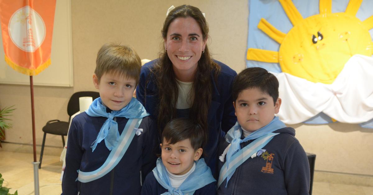 UNA JURA A LA BANDERA QUE EMOCIONOacute A TODOS