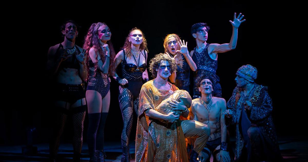 A poco de su reapertura el teatro 25 de Mayo recibiraacute a Caliacutegula