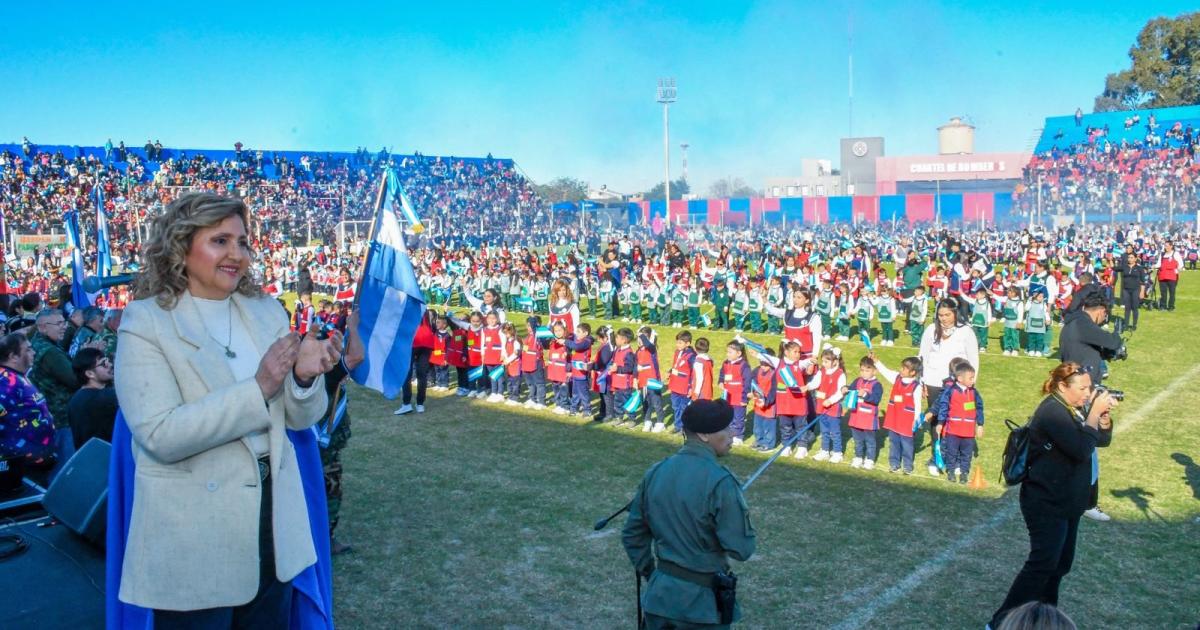 MULTITUDINARIO El acto se realizó en la cancha del Club Atlético Güemes