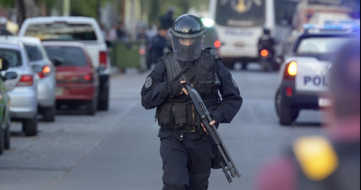 AUDIENCIA- Farías y Cruz recuperaron la libertad previo fijrseles fianzas personales de 1000000 a cada uno Adems el beneficio incluyó diversas reglas de conducta