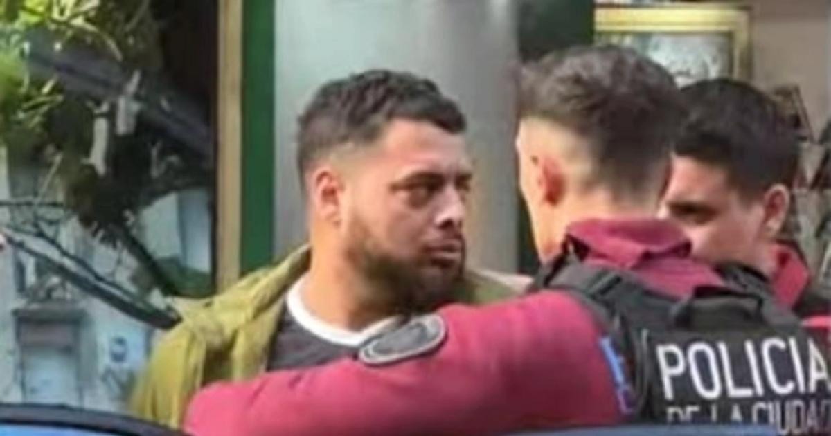 IMÁGENES Carlos Alberto Ficarra Toledo en la Comisaría 42 de Colonia Dora y cuando fue detenido por amenazar con una bomba