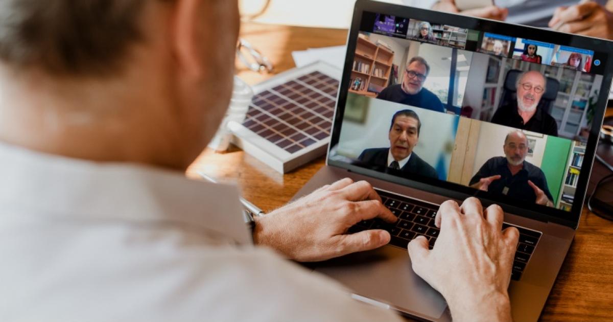 Abordaron tecnologiacuteas educacioacuten y futuro en un mismo espacio virtual