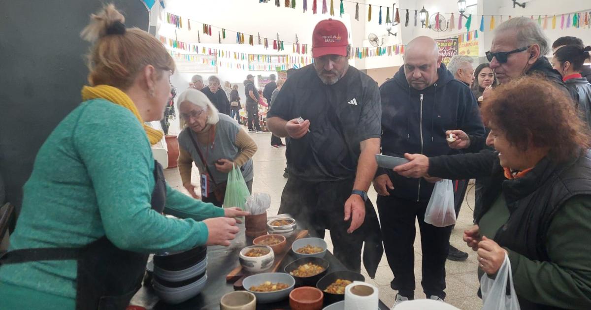 El guiso de lentejas fue el principal atractivo en el Mercado de Las Termas