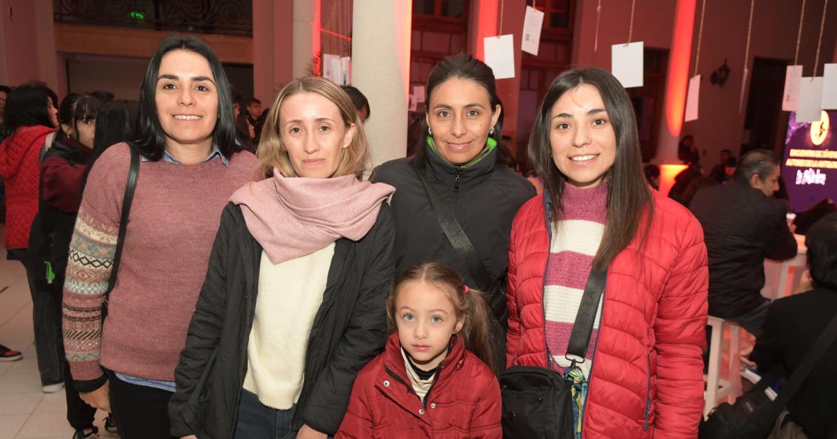 UNA GRAN NOCHE DE TERROR Y FANTASIacuteA