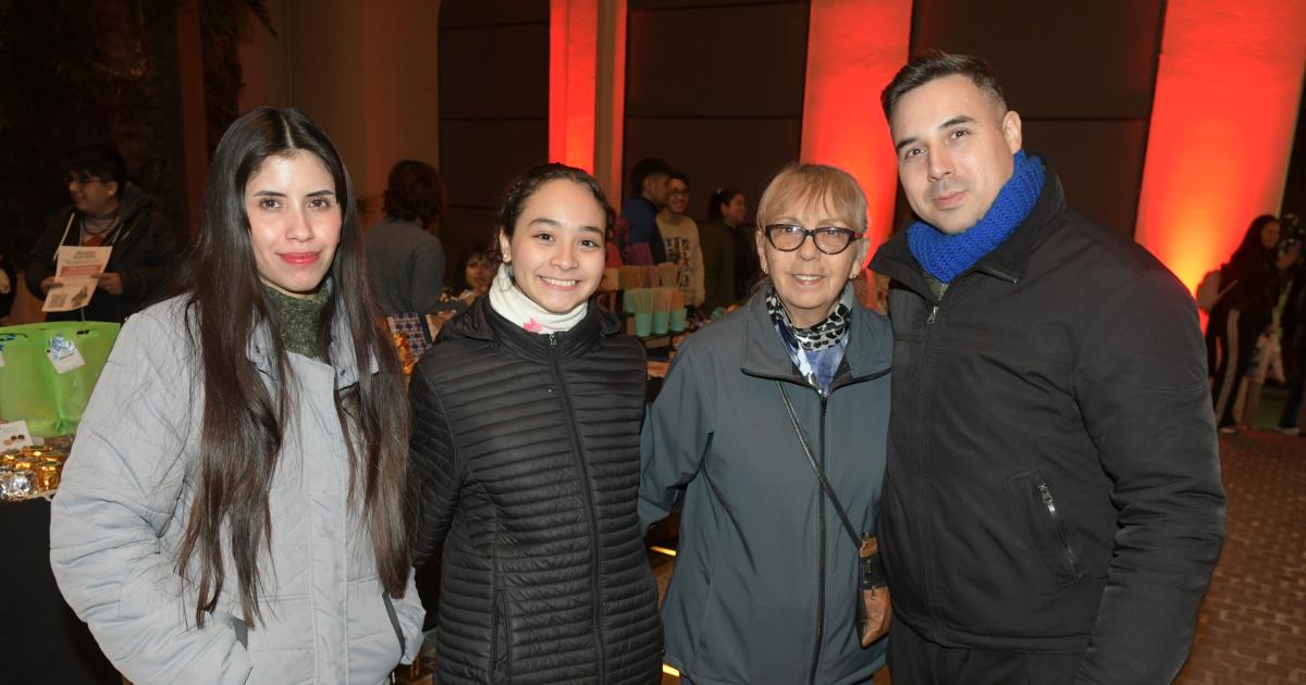 UNA GRAN NOCHE DE TERROR Y FANTASIacuteA