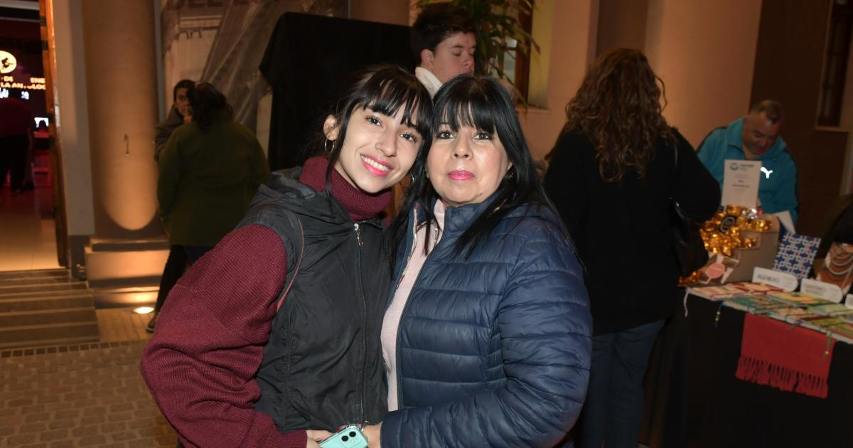 UNA GRAN NOCHE DE TERROR Y FANTASIacuteA