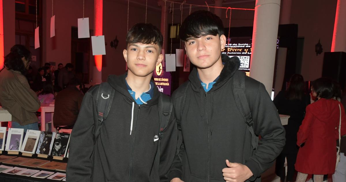 UNA GRAN NOCHE DE TERROR Y FANTASIacuteA