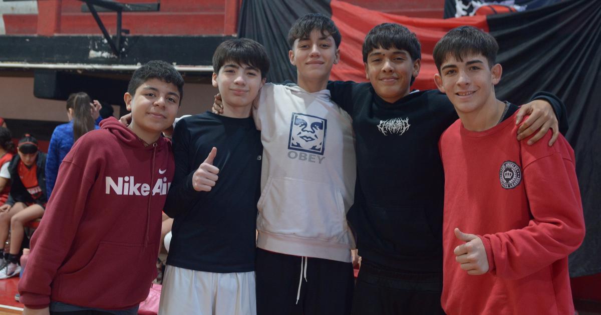 BAacuteSQUET Y AMISTAD EN EL CLUB JUVENTUD