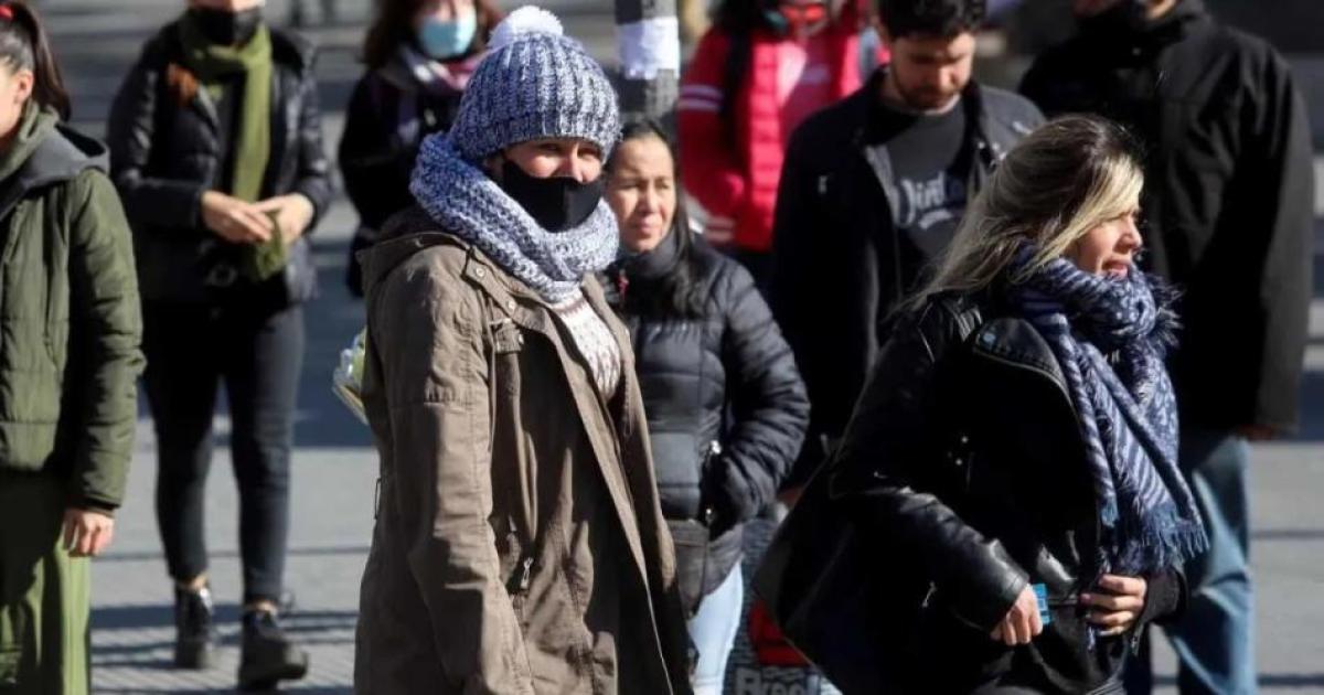 El martes inicioacute con temperatura bajo cero- Como seguiraacute el resto del diacutea